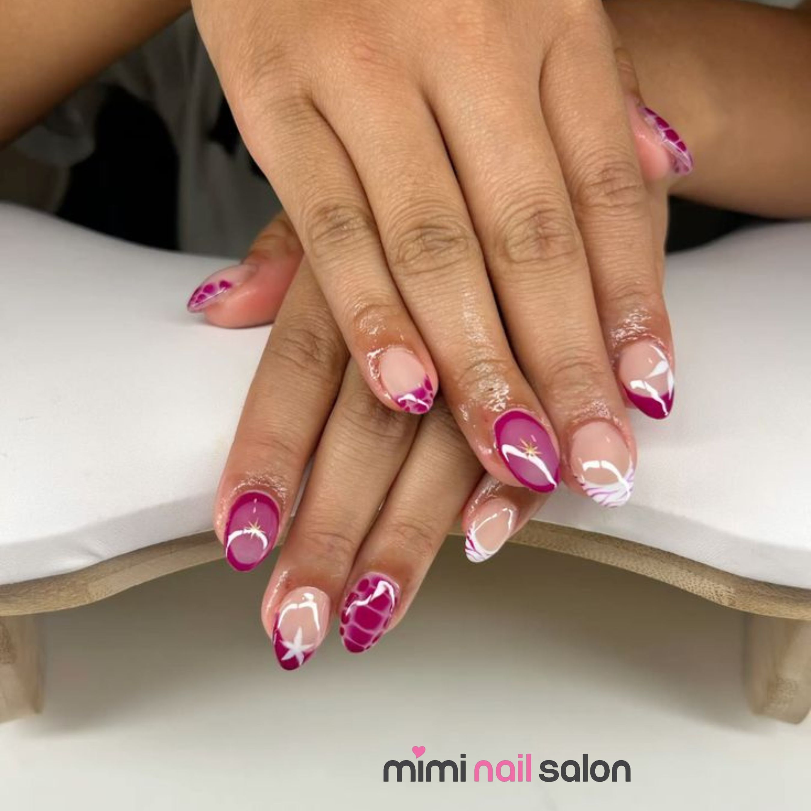 Builder gel is designed to strengthen and enhance natural nails while maintaining a clean, lightweight feel.